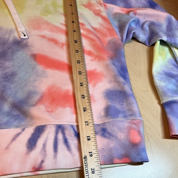 Nike Women’s Tie-Dye Crop Hoodie Pullover Sweatshirt Multicolor Pastel Logo Sz S - Picture 11 of 11